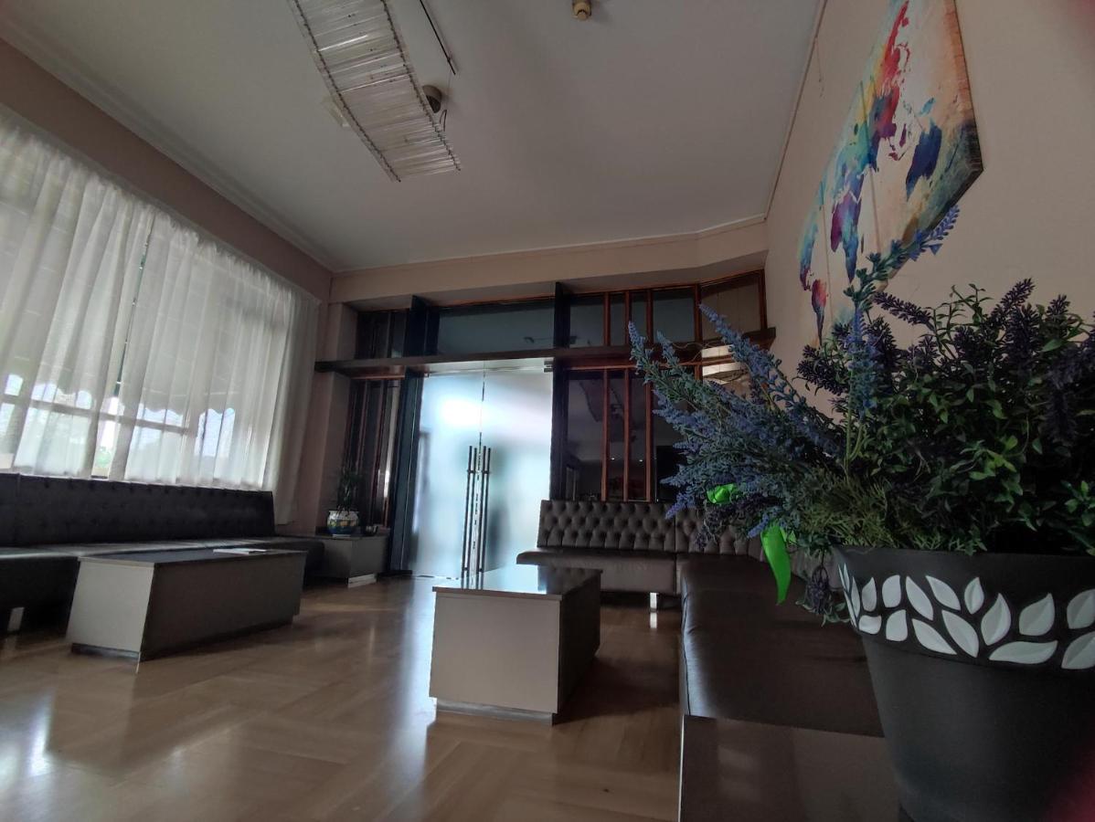 Hotel Industria 3*